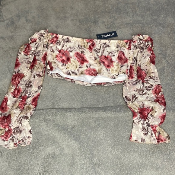 Roses shoulder showing long sleeve - Picture 2 of 4